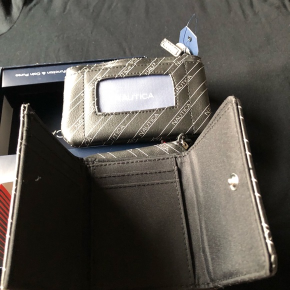 Nautica multifunction and coin purse - Picture 5 of 5